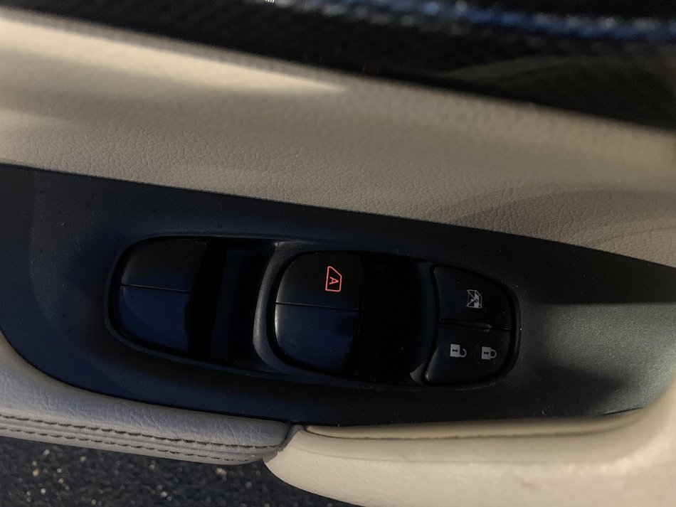 Nissan X-Trail 1.6 dCi  4x4