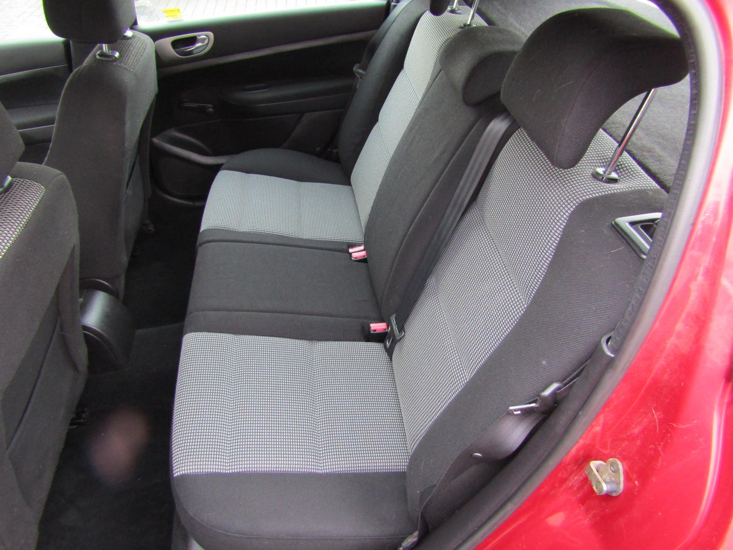 Peugeot 307, 2005 - pohled č. 10