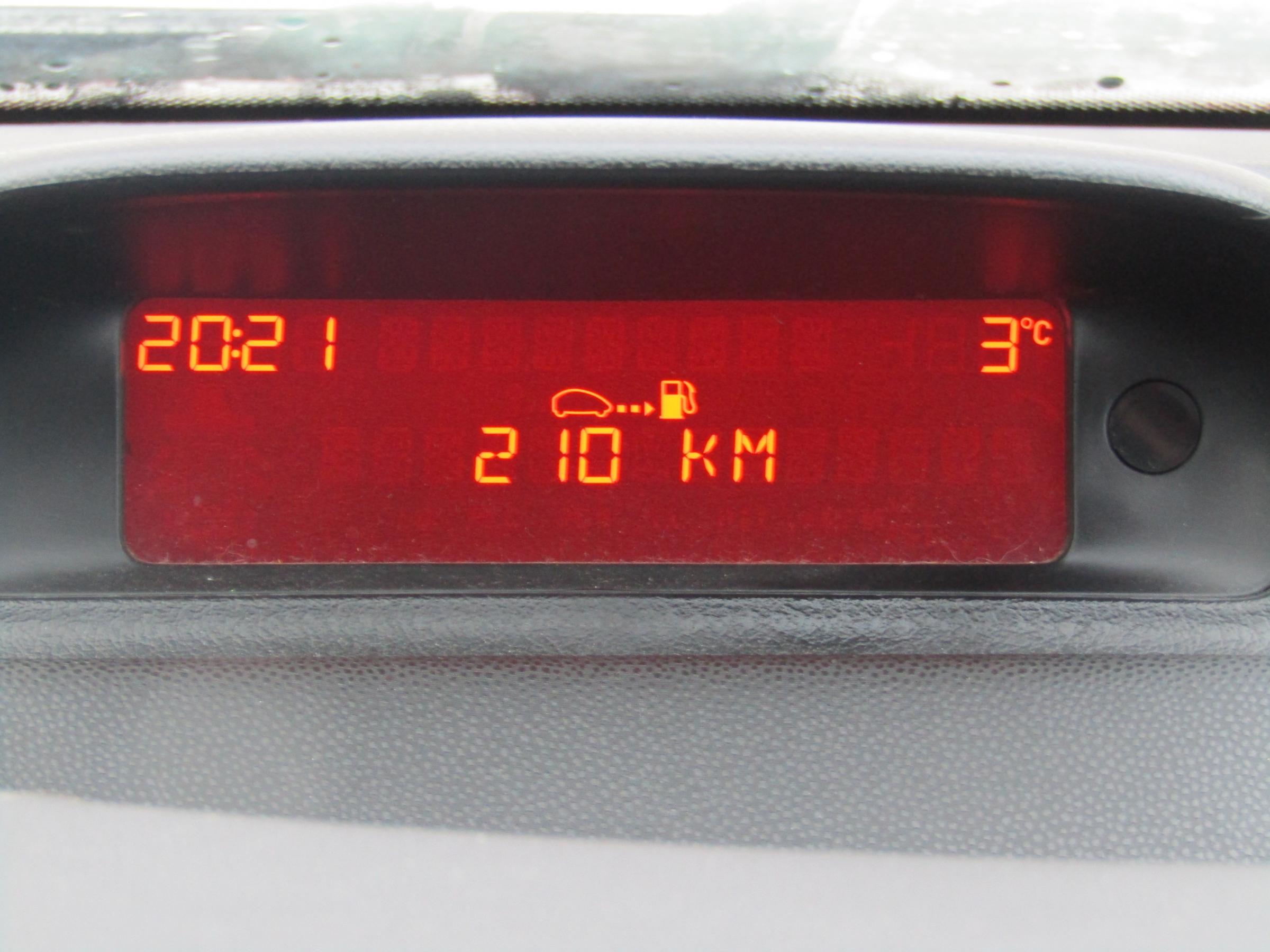 Peugeot 307, 2005 - pohled č. 13