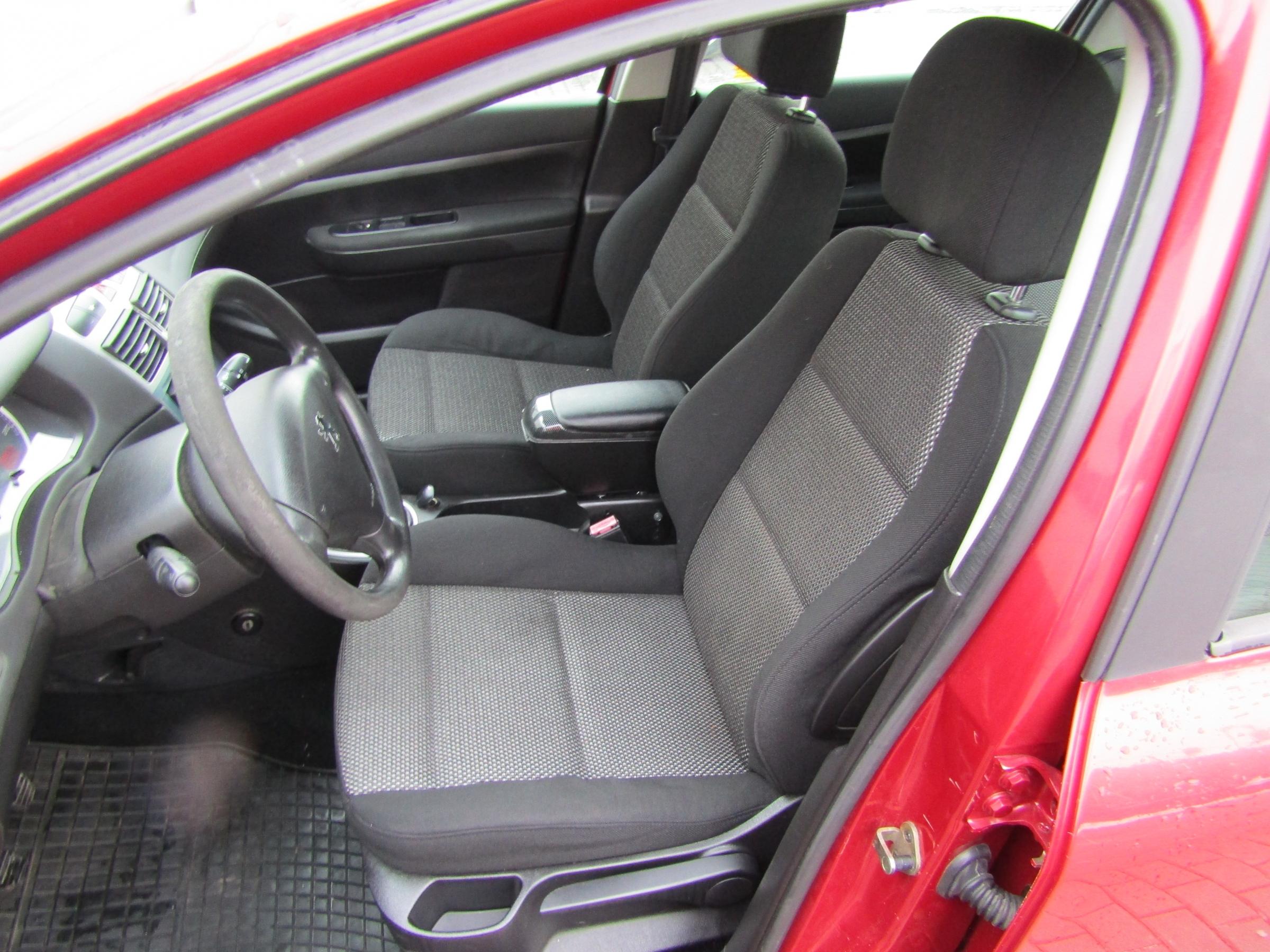 Peugeot 307, 2005 - pohled č. 9