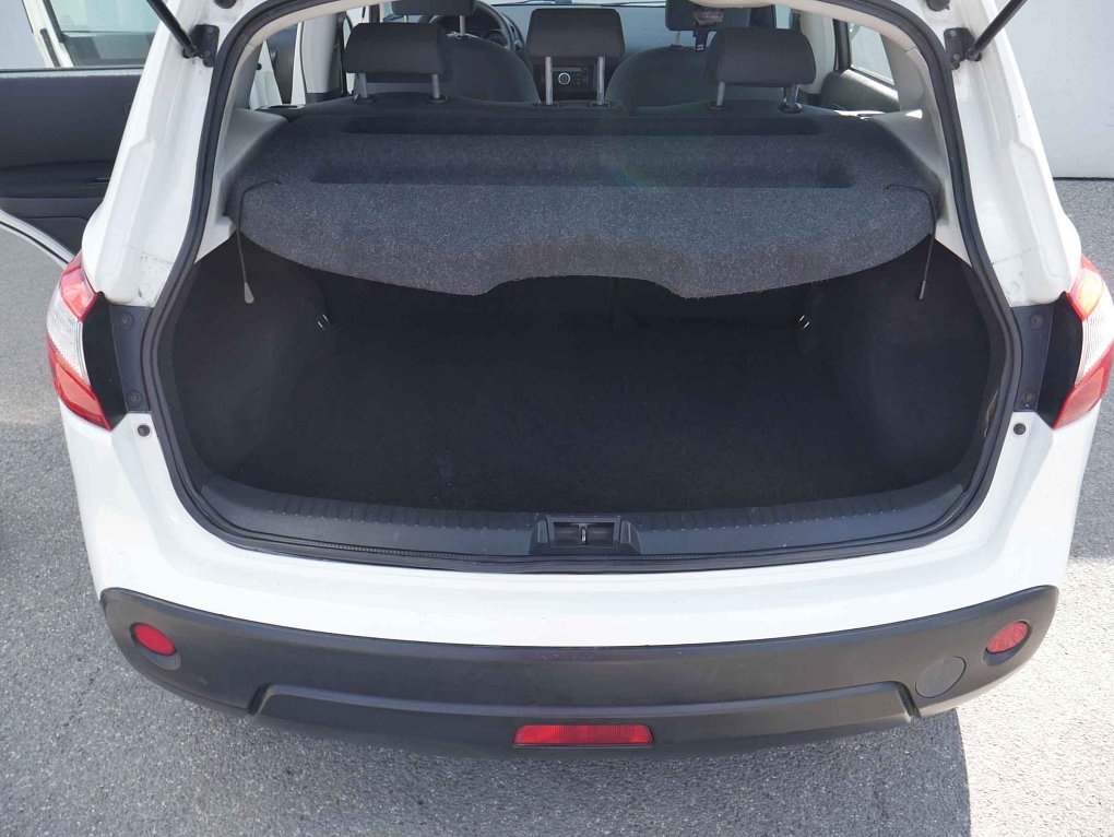 Nissan Qashqai 1.6 