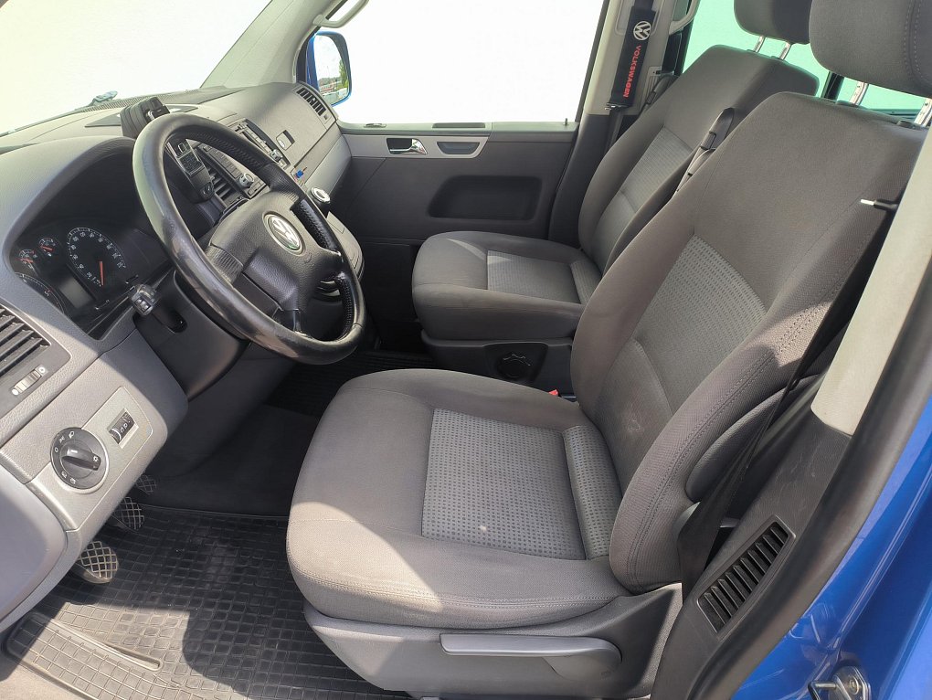 Volkswagen Multivan 2.5TDi 