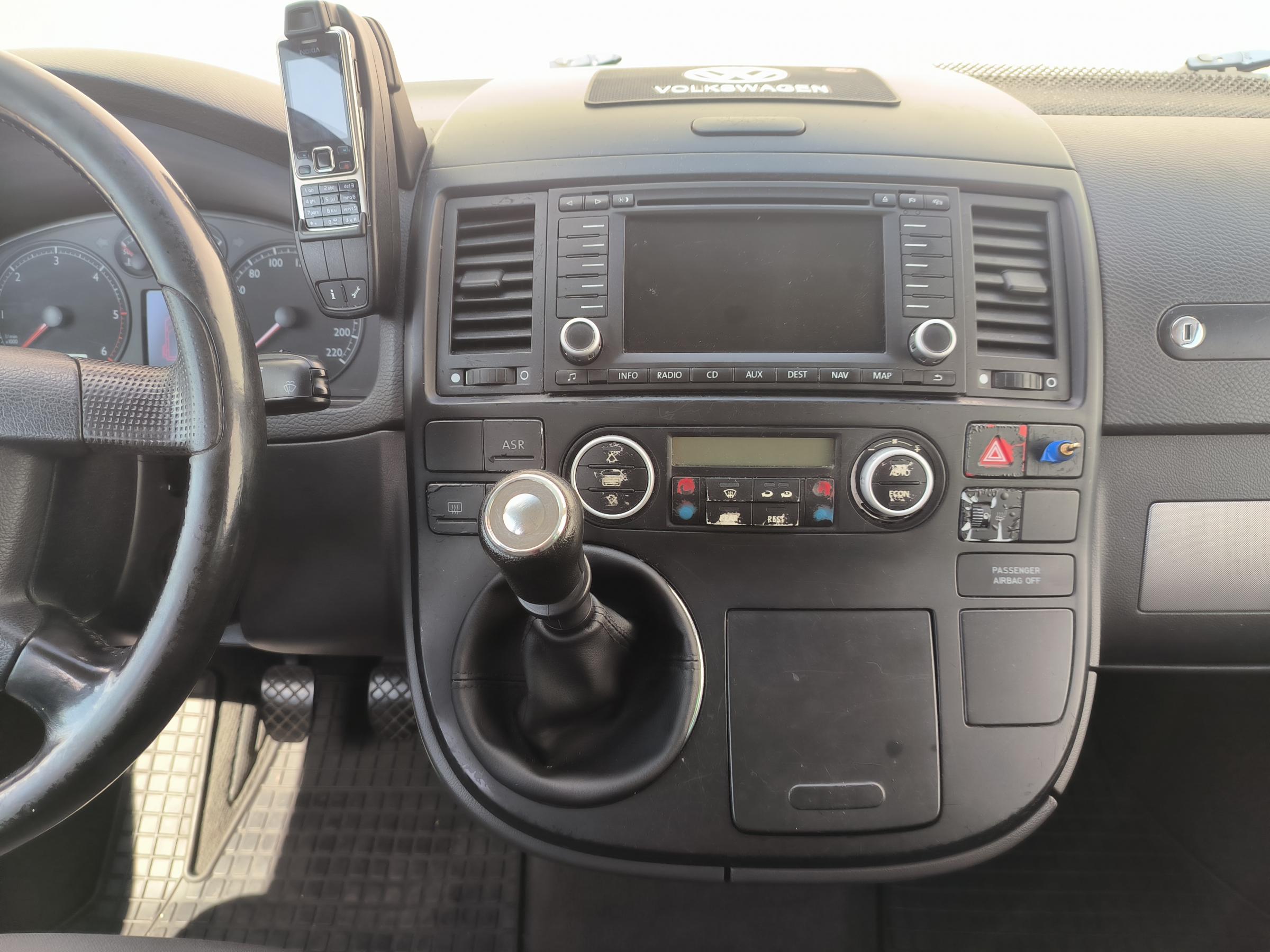 Volkswagen Multivan, 2003 - pohled č. 9