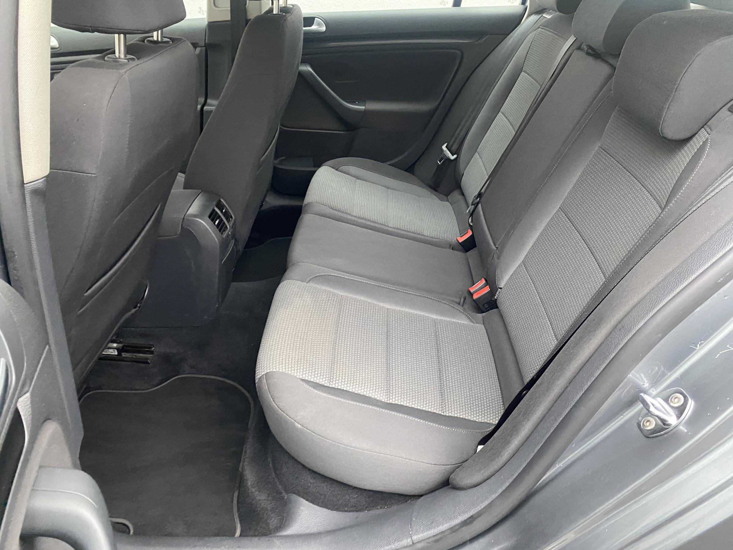 Volkswagen Golf, 2011 - pohled č. 10