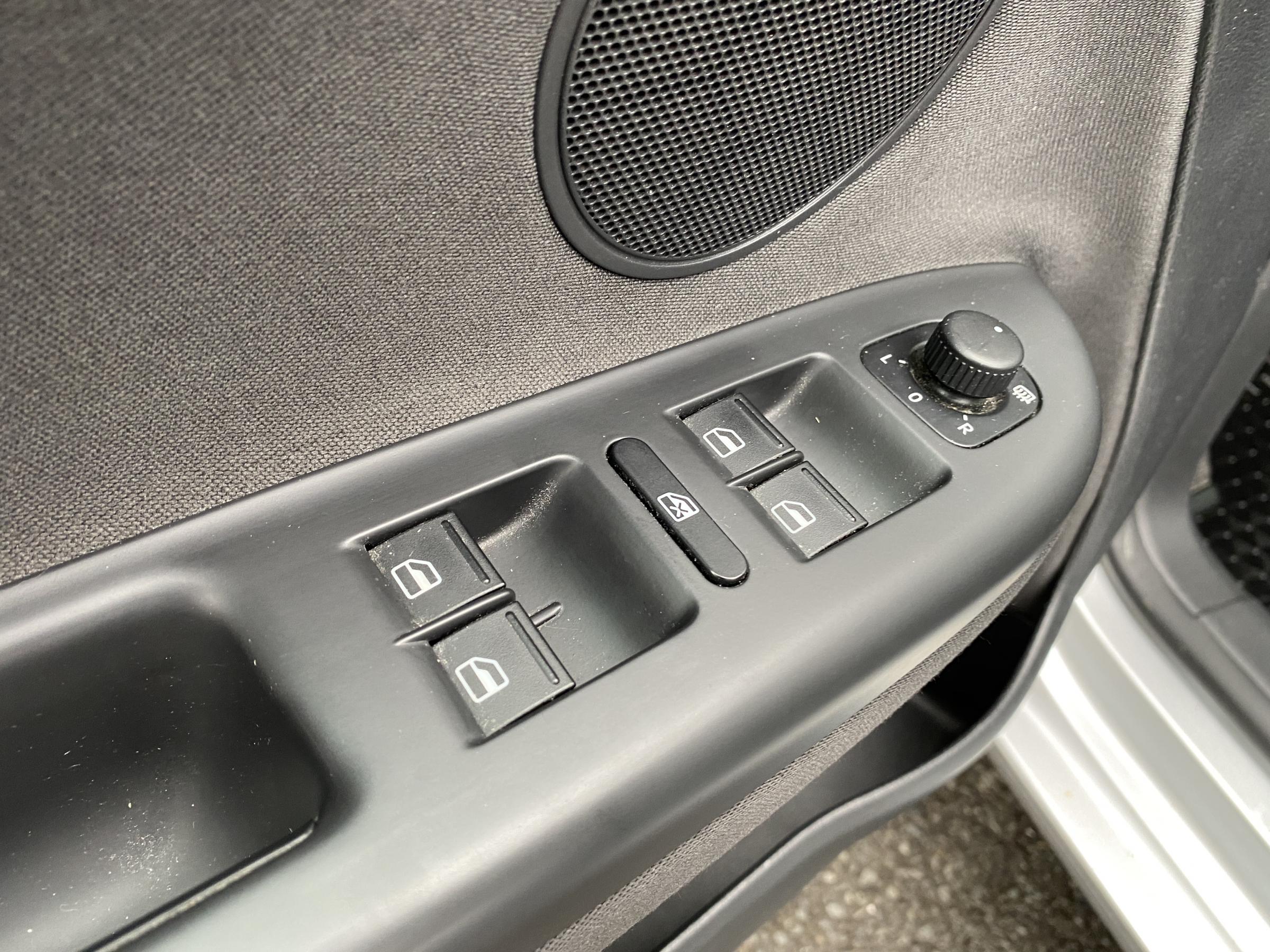 Volkswagen Golf Plus, 2012 - pohled č. 13