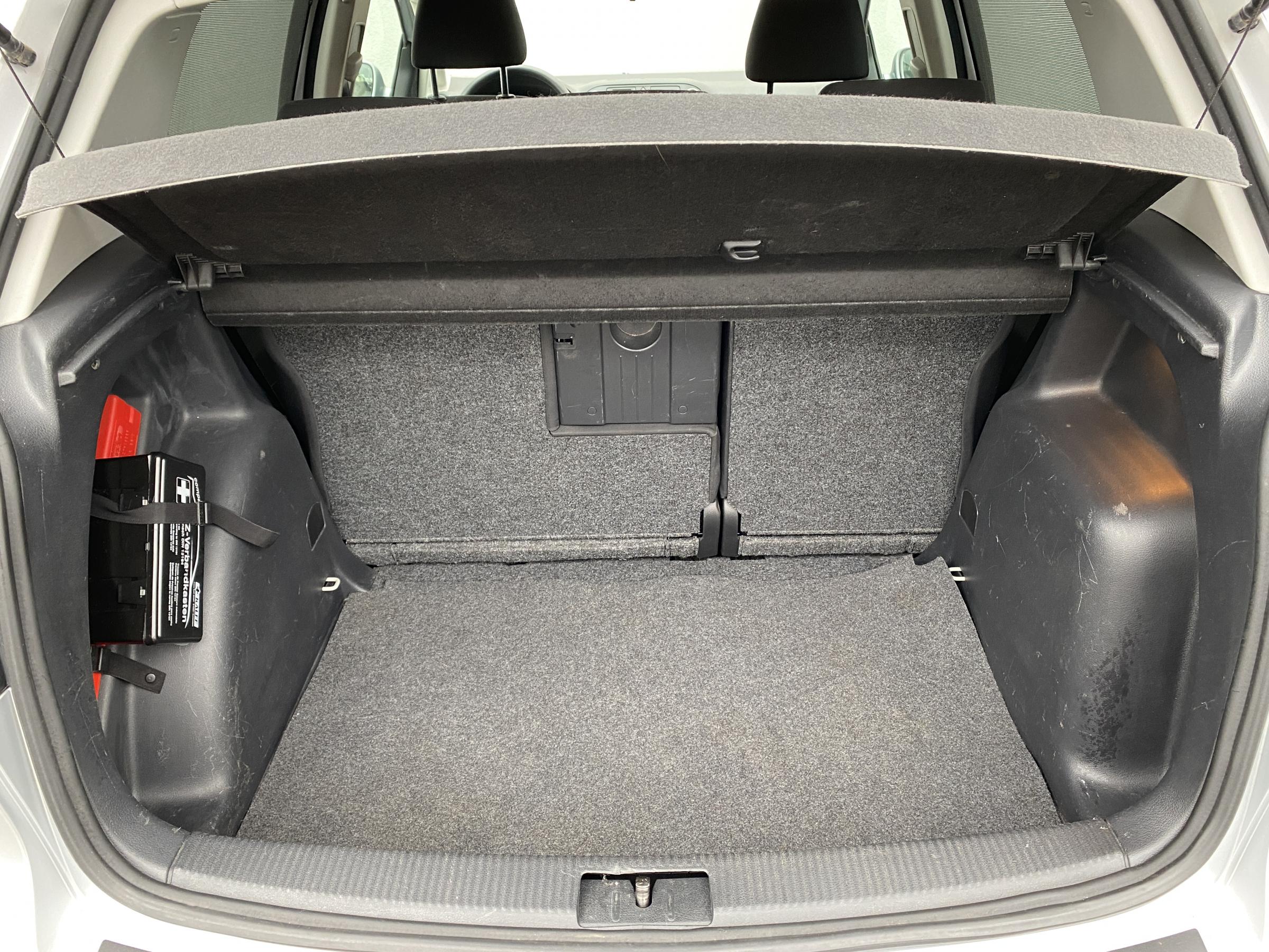 Volkswagen Golf Plus, 2012 - pohled č. 7