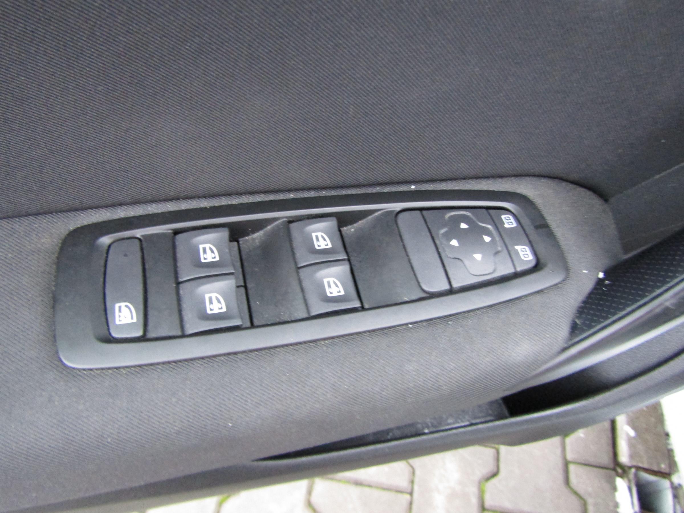 Renault Mégane, 2019 - pohled č. 12