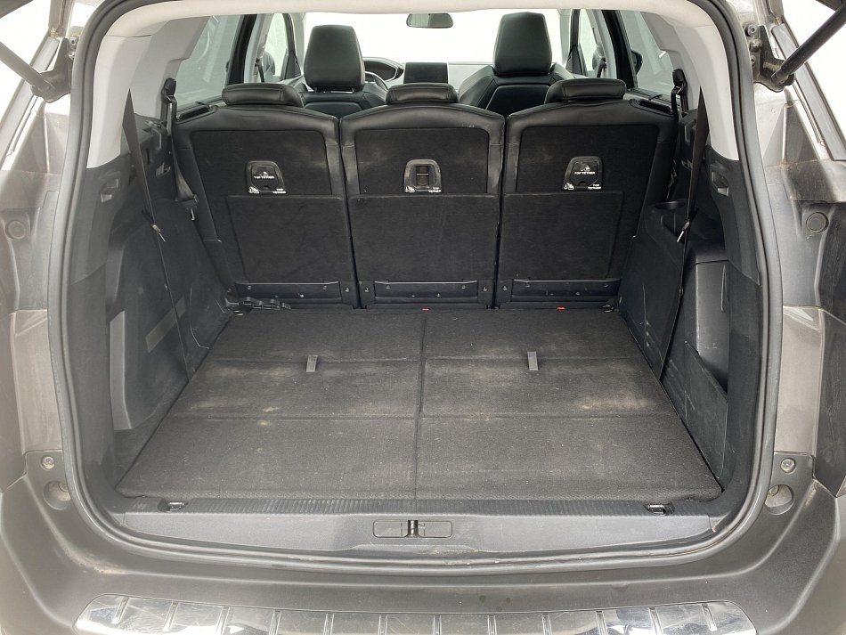 Peugeot 5008 1.2 PT Allure 7míst