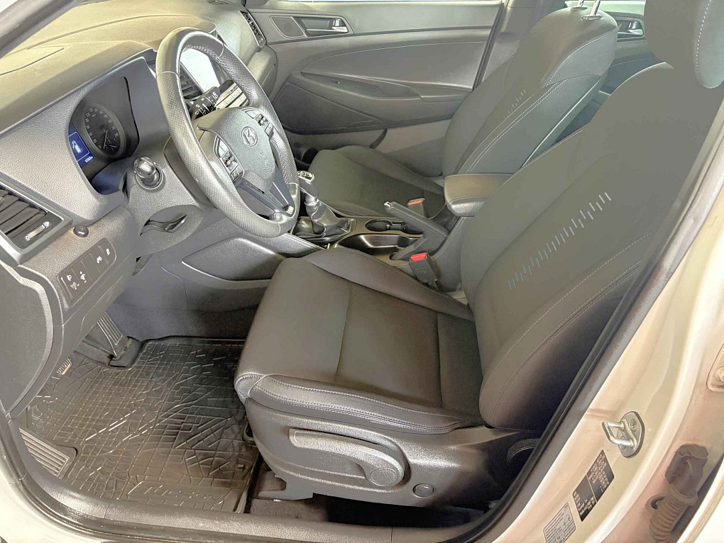 Hyundai Tucson 1.7 CRDi Trikolor Plus