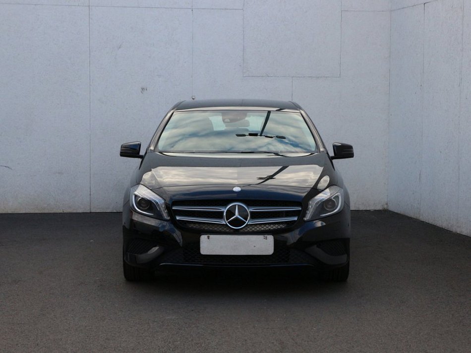 Mercedes-Benz Třída A 1.6 Style A180