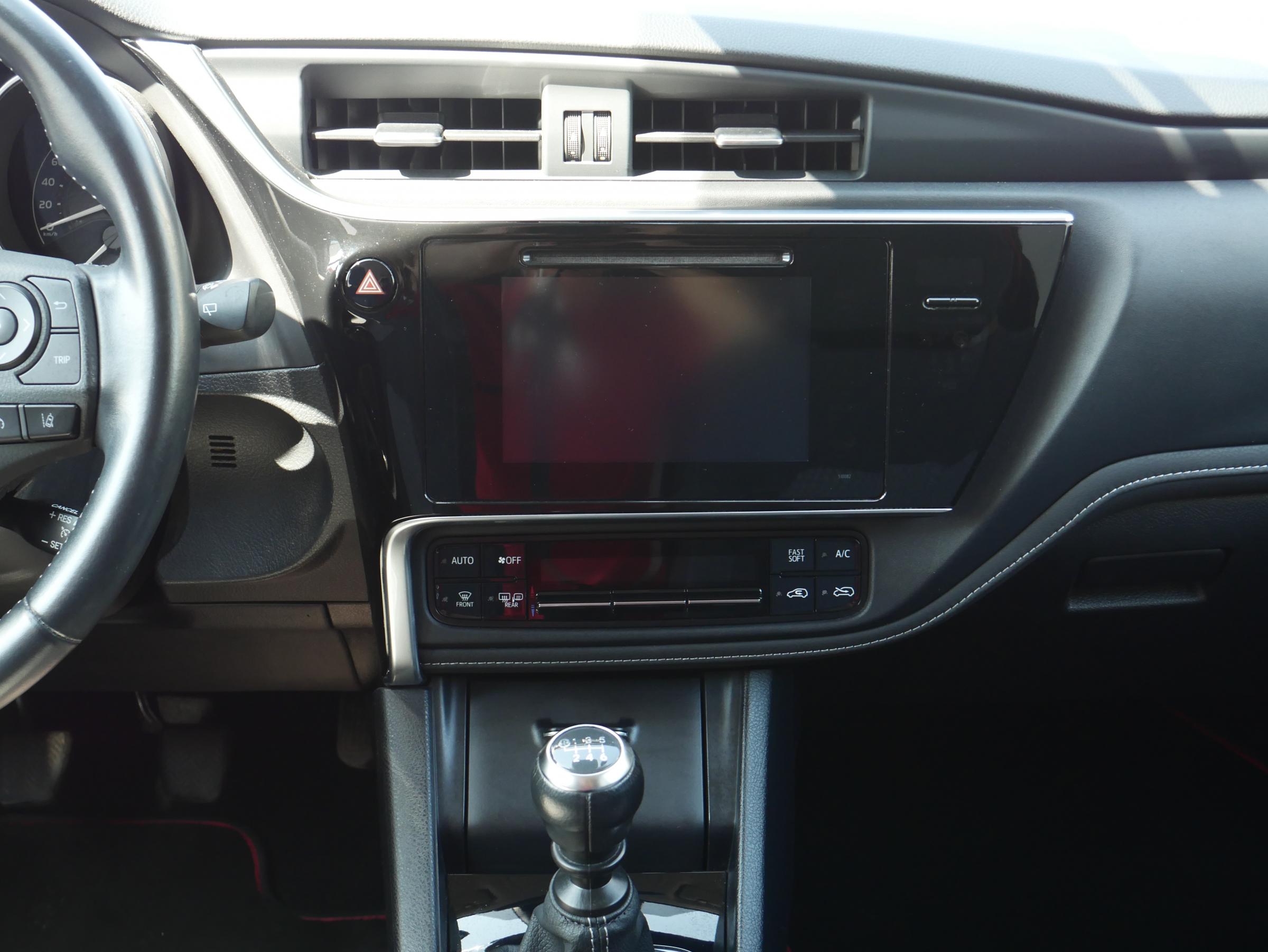 Toyota Auris, 2018 - pohled č. 10