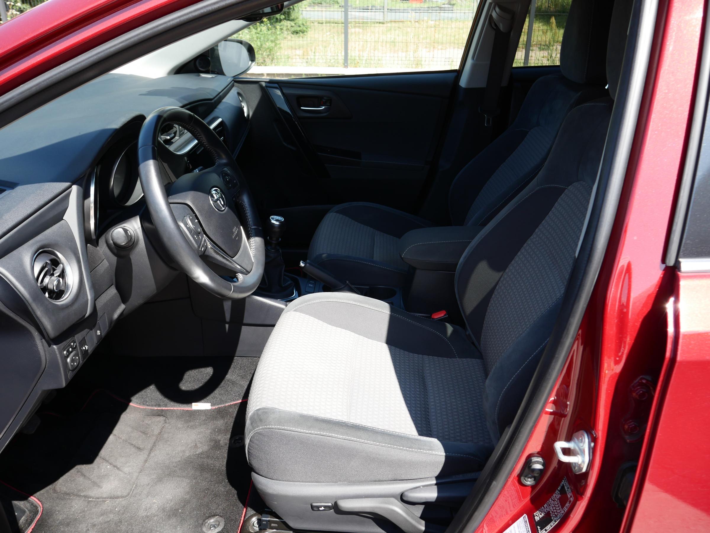 Toyota Auris, 2018 - pohled č. 17