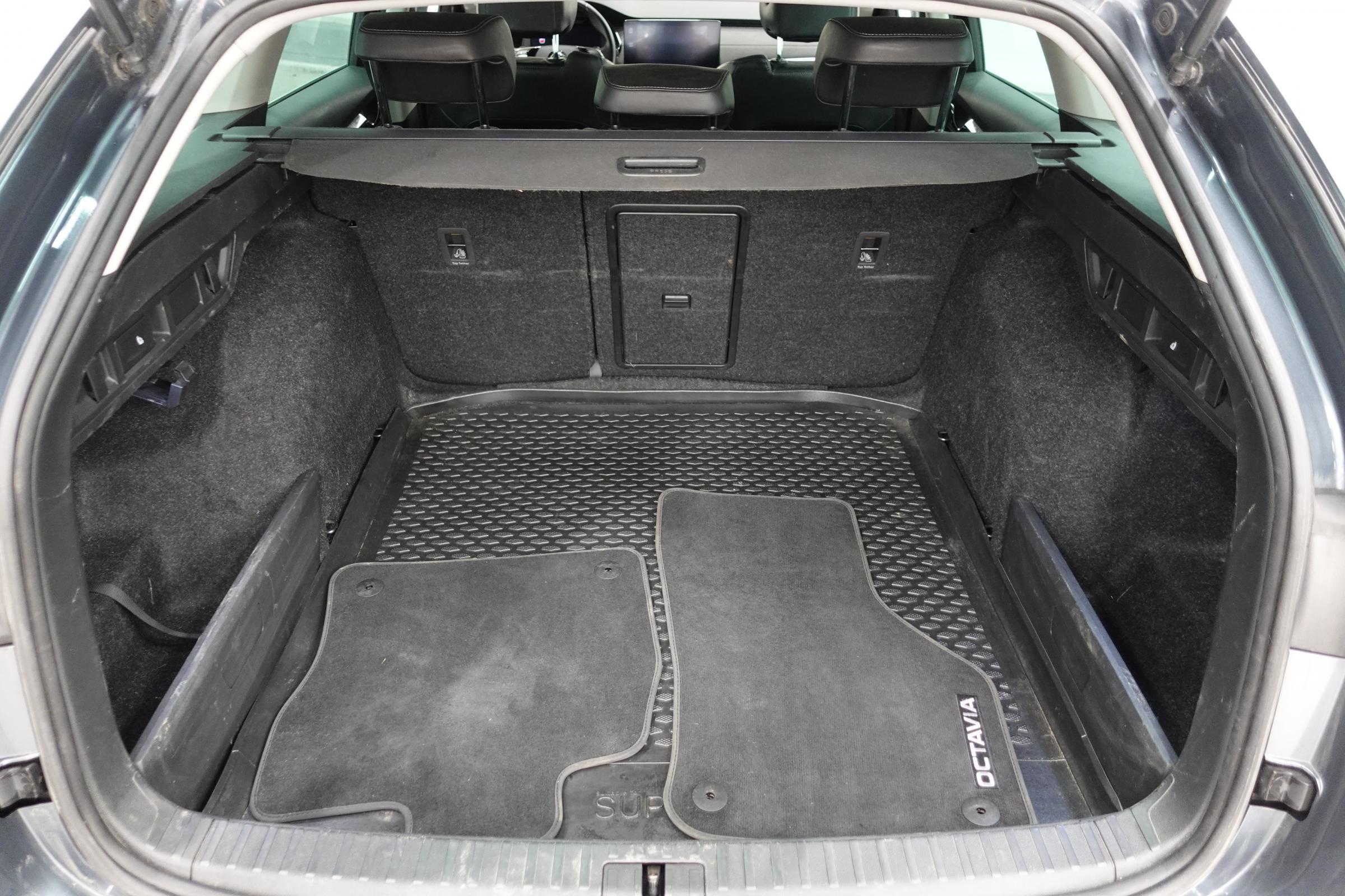 Škoda Octavia IV, 2020 - pohled č. 7