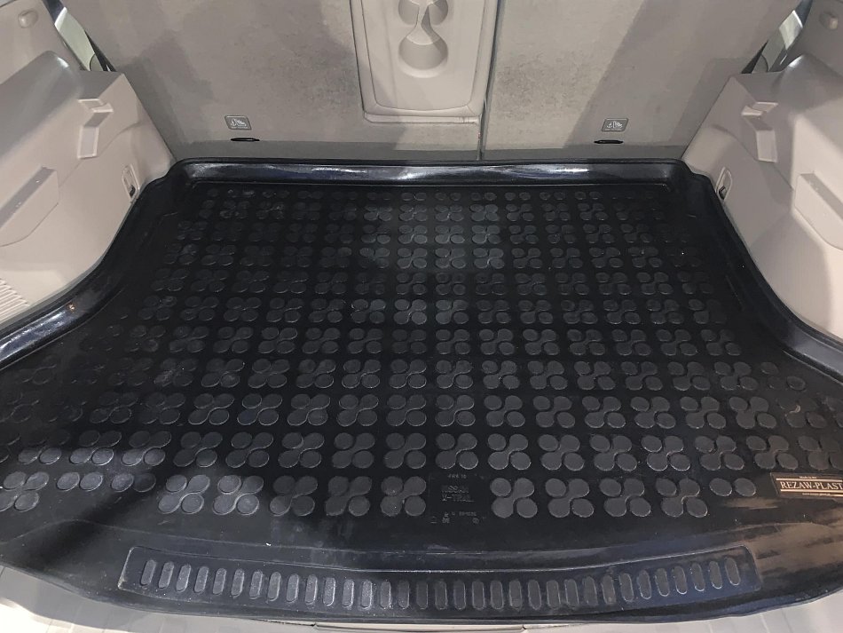 Nissan X-Trail 1.6 dCi  4x4