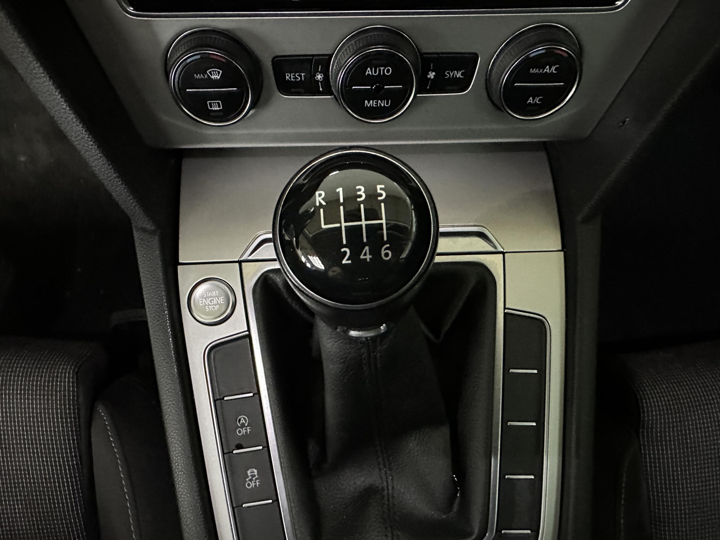 Volkswagen Passat, 2017 - pohled č. 18