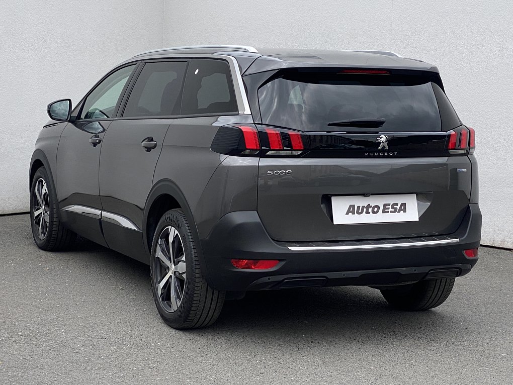 Peugeot 5008 1.2 PT Allure 7míst