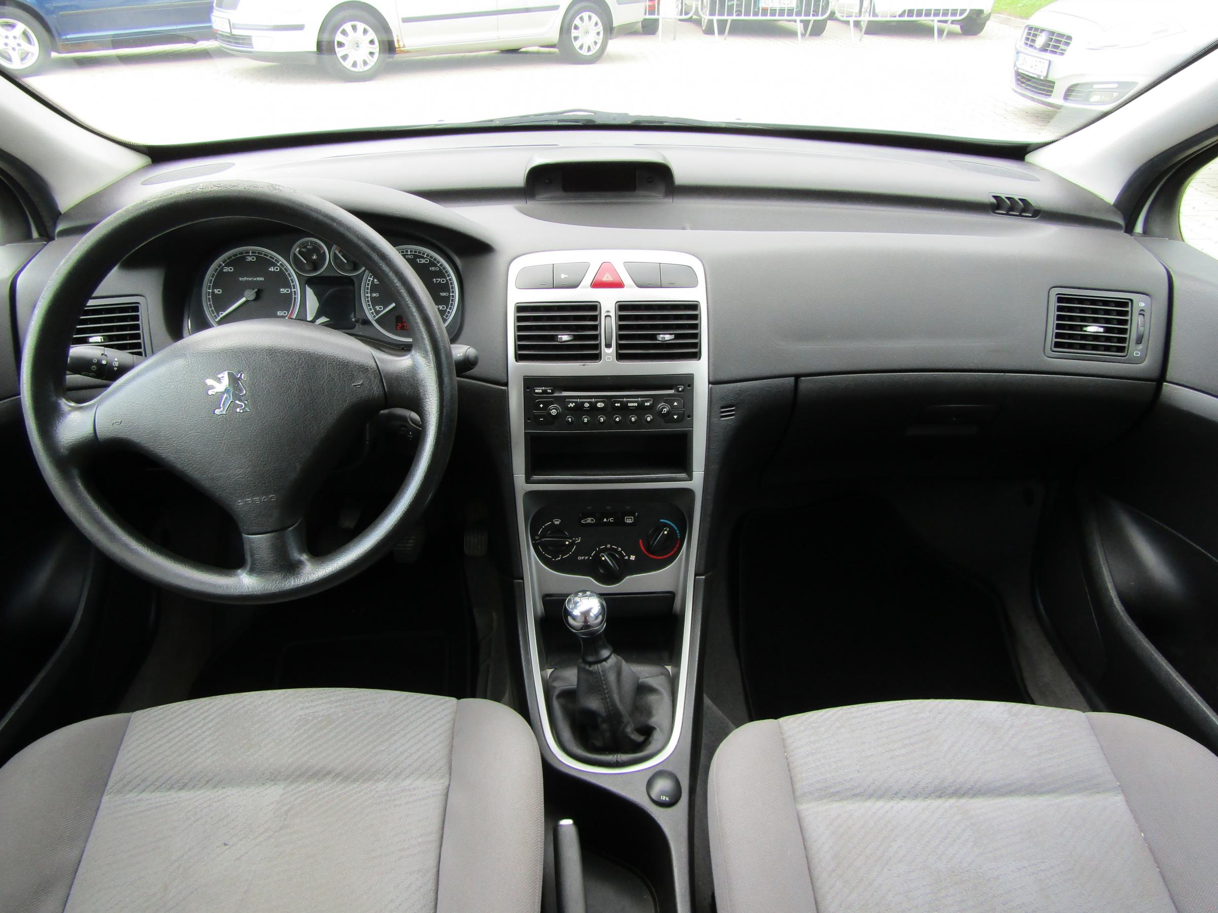 Peugeot 307, 2004 - pohled č. 10