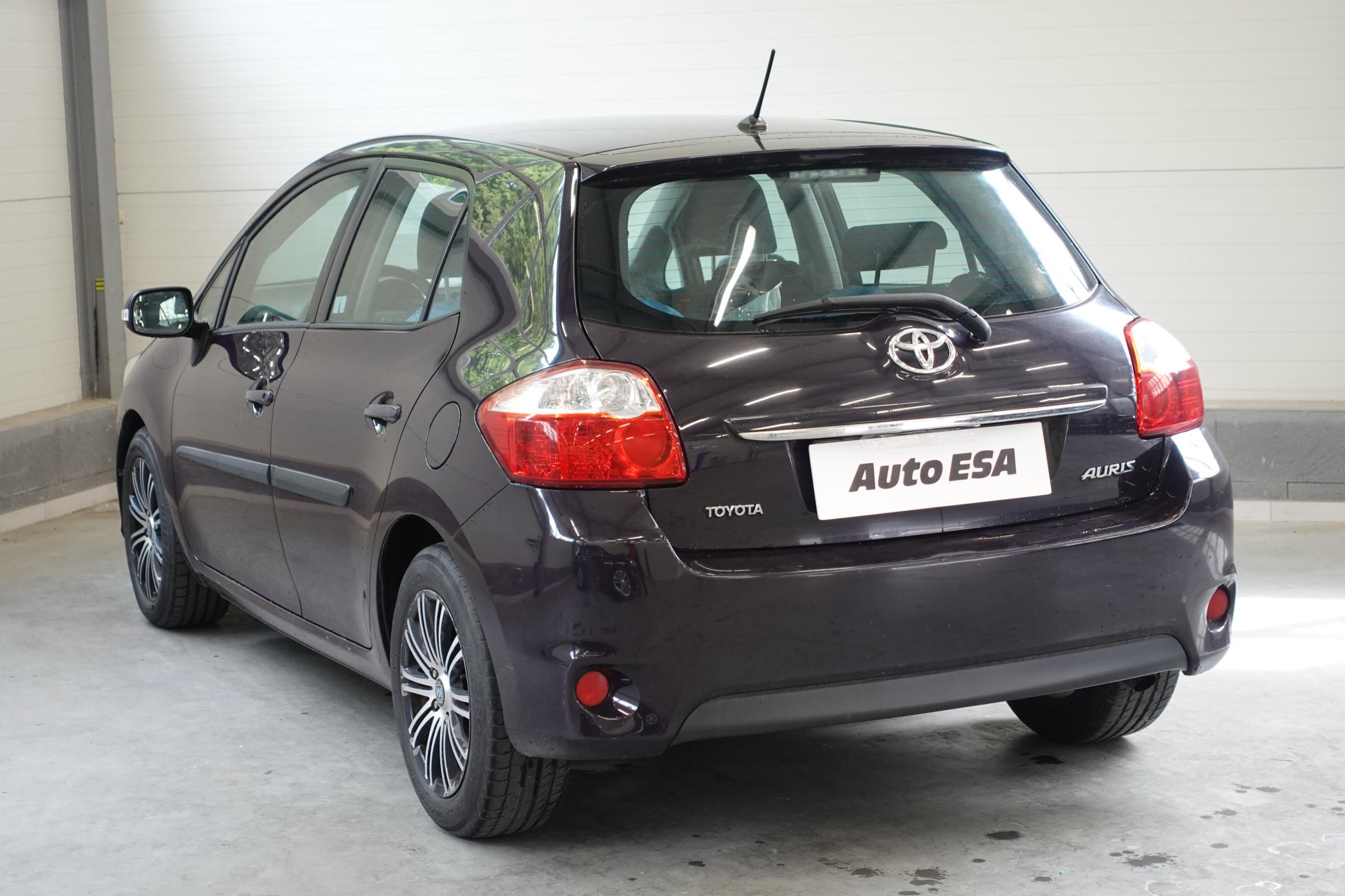 Toyota Auris, 2010 - pohled č. 4