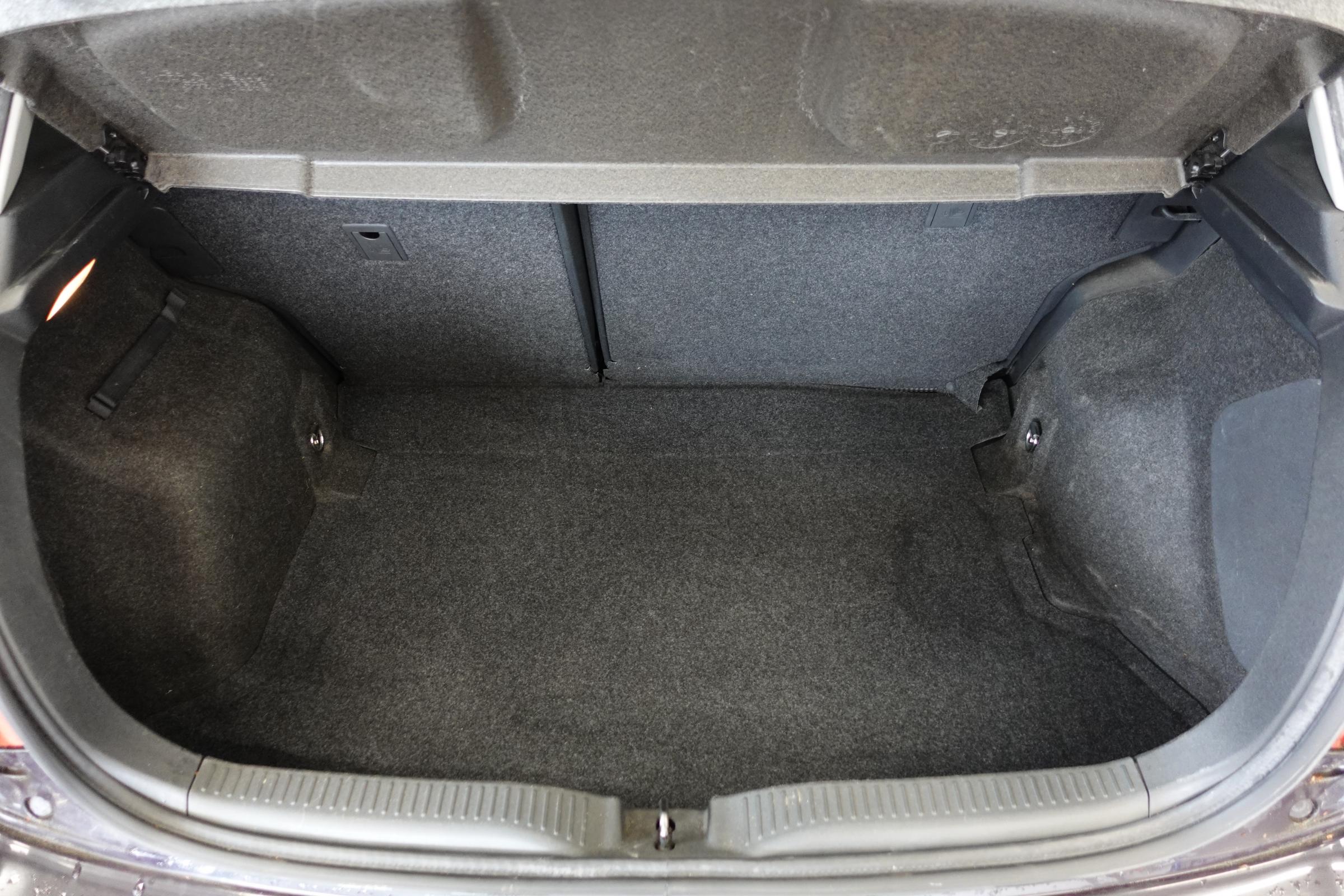 Toyota Auris, 2010 - pohled č. 8