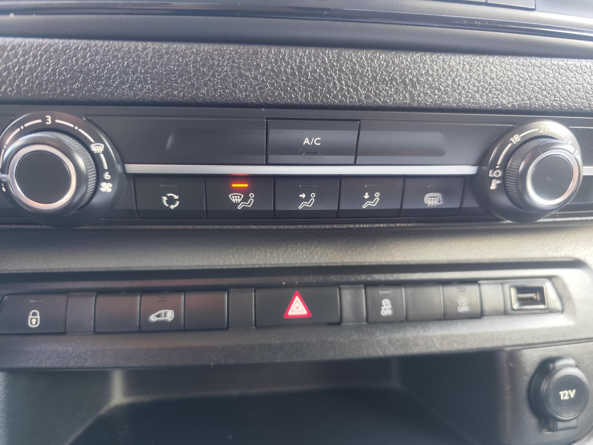 Peugeot Expert, 2020 - pohled č. 15