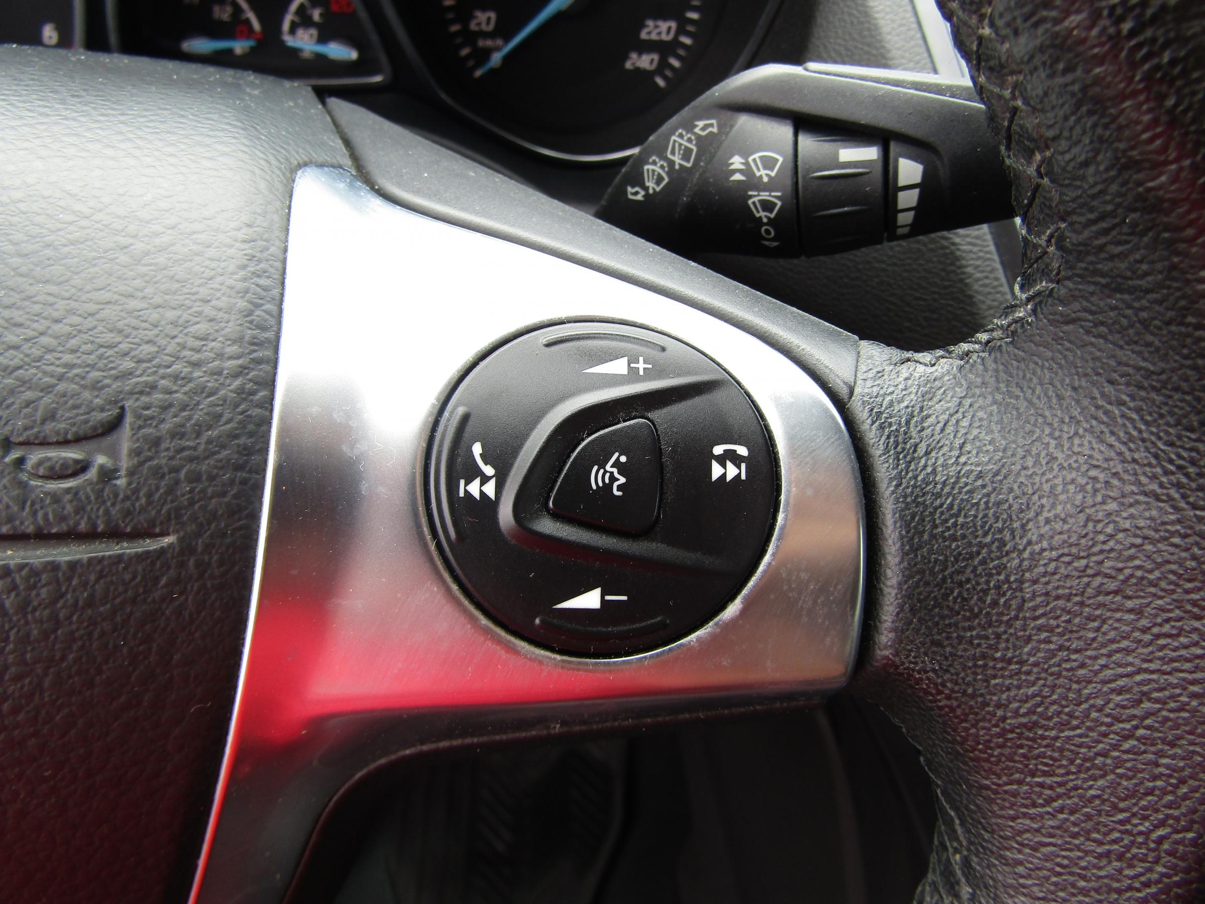 Ford Kuga, 2013 - pohled č. 17