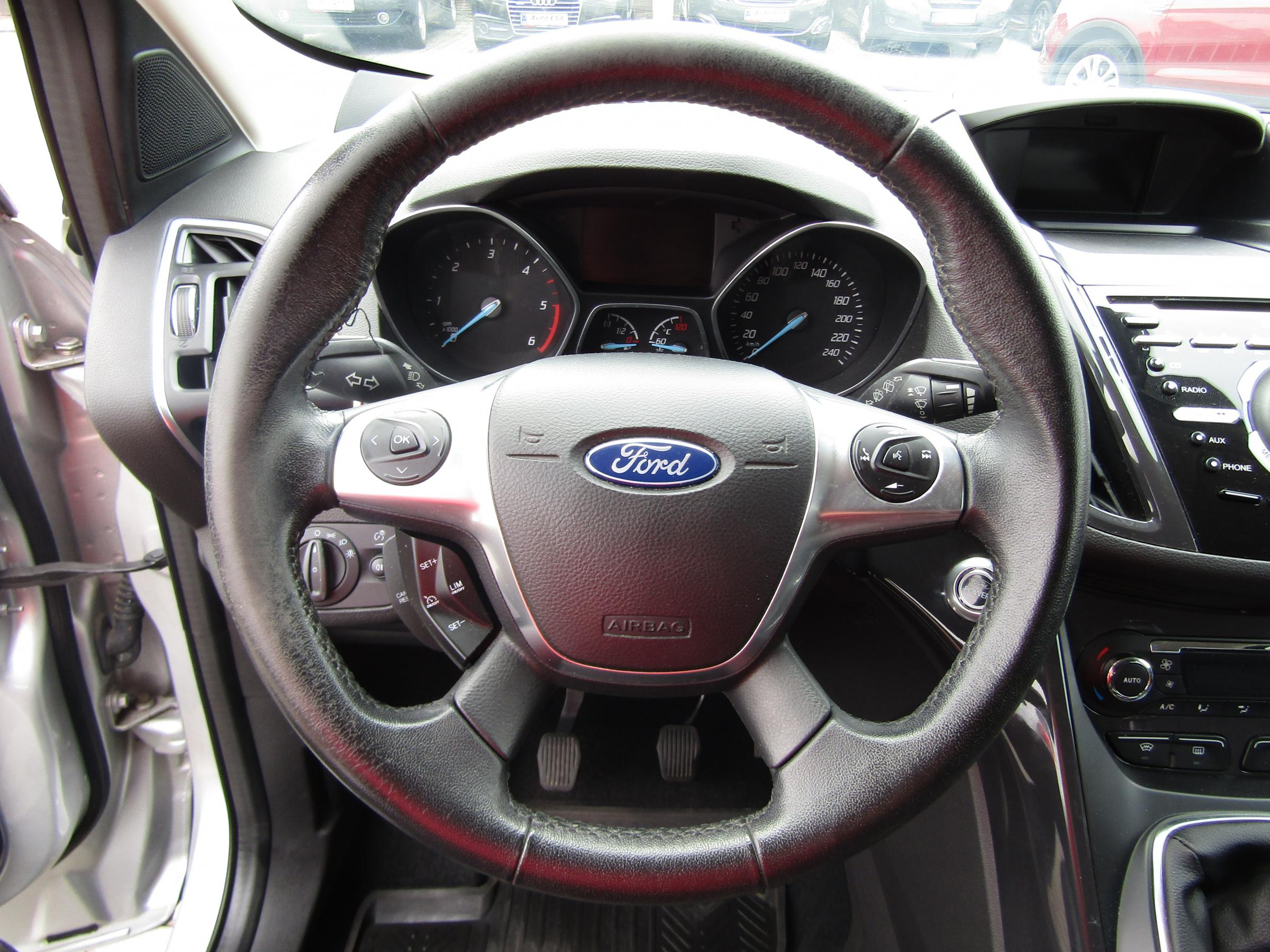 Ford Kuga, 2013 - pohled č. 19