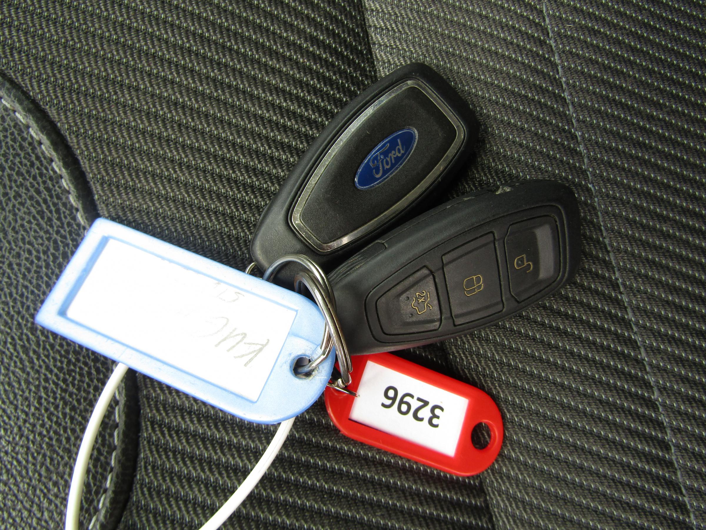 Ford Kuga, 2013 - pohled č. 23