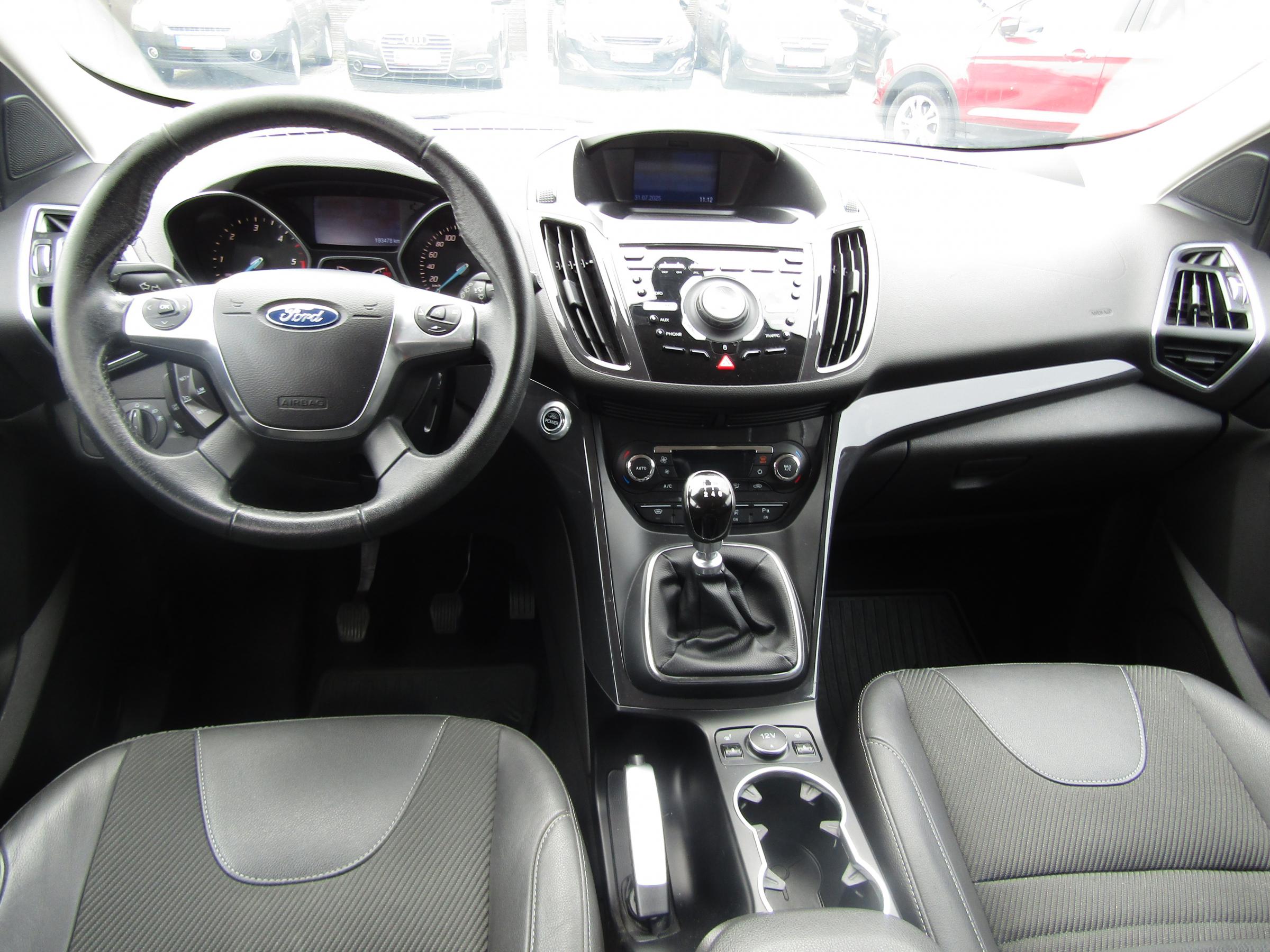 Ford Kuga, 2013 - pohled č. 8