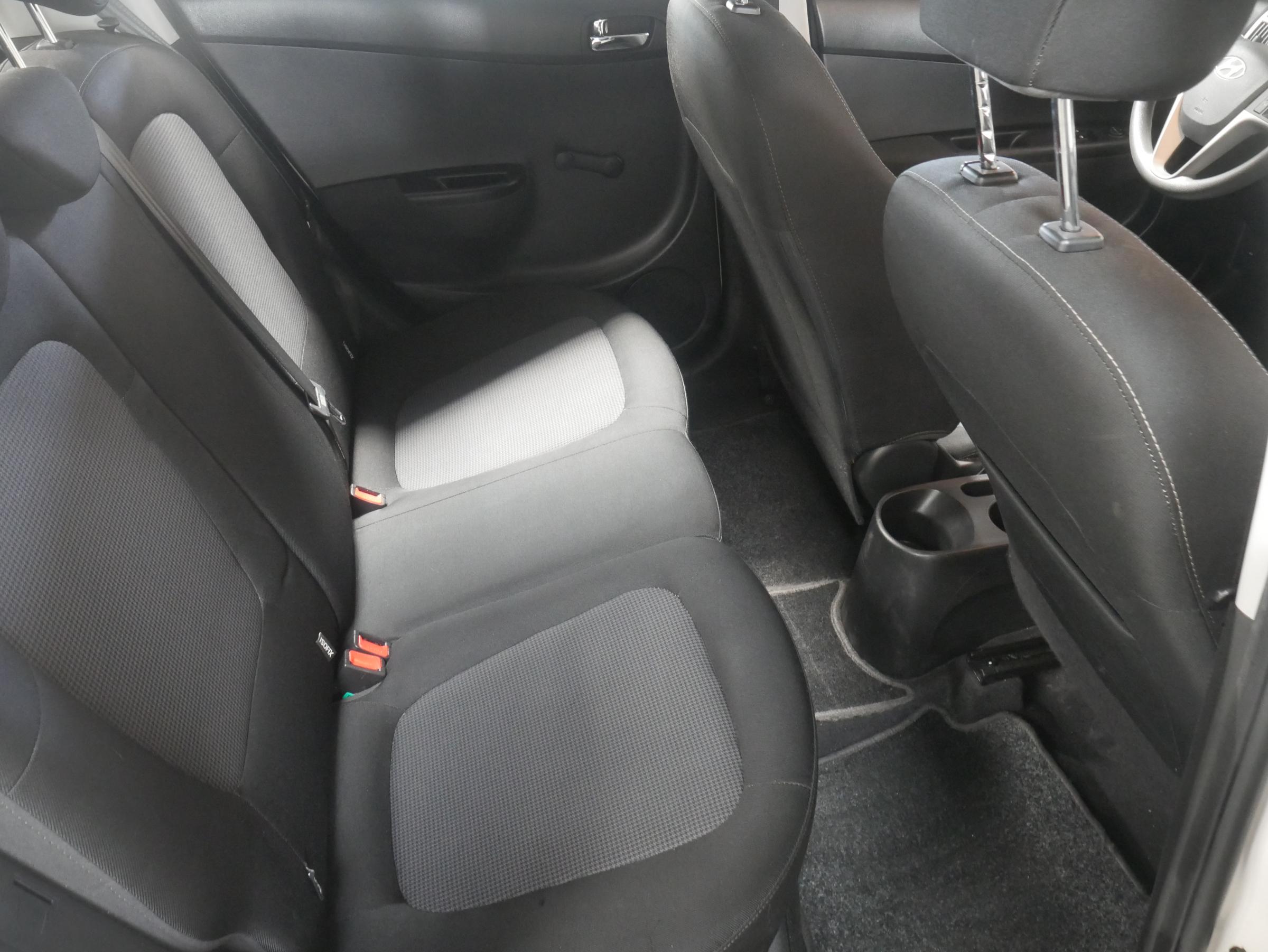 Hyundai i20, 2012 - pohled č. 11