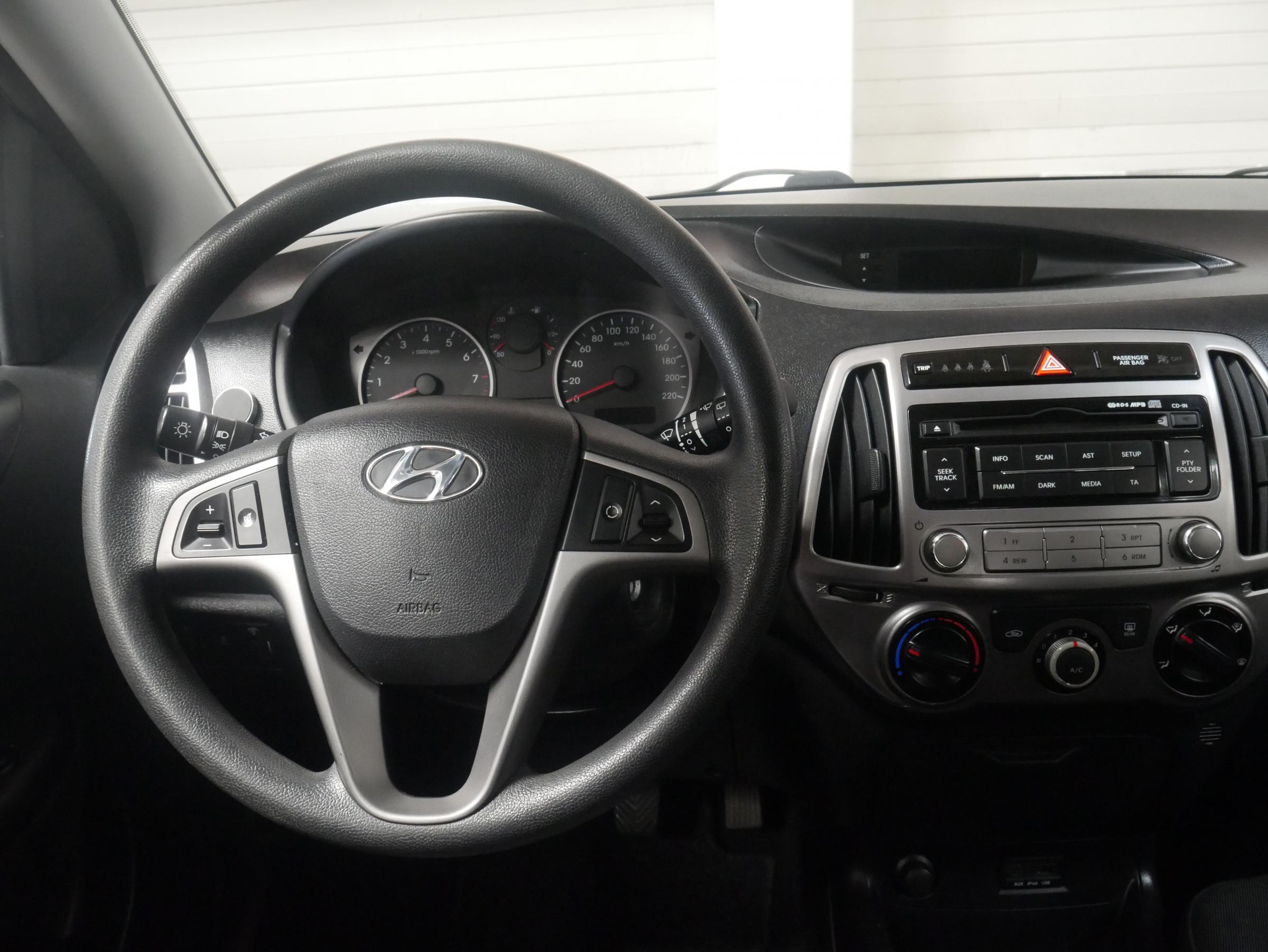 Hyundai i20, 2012 - pohled č. 14