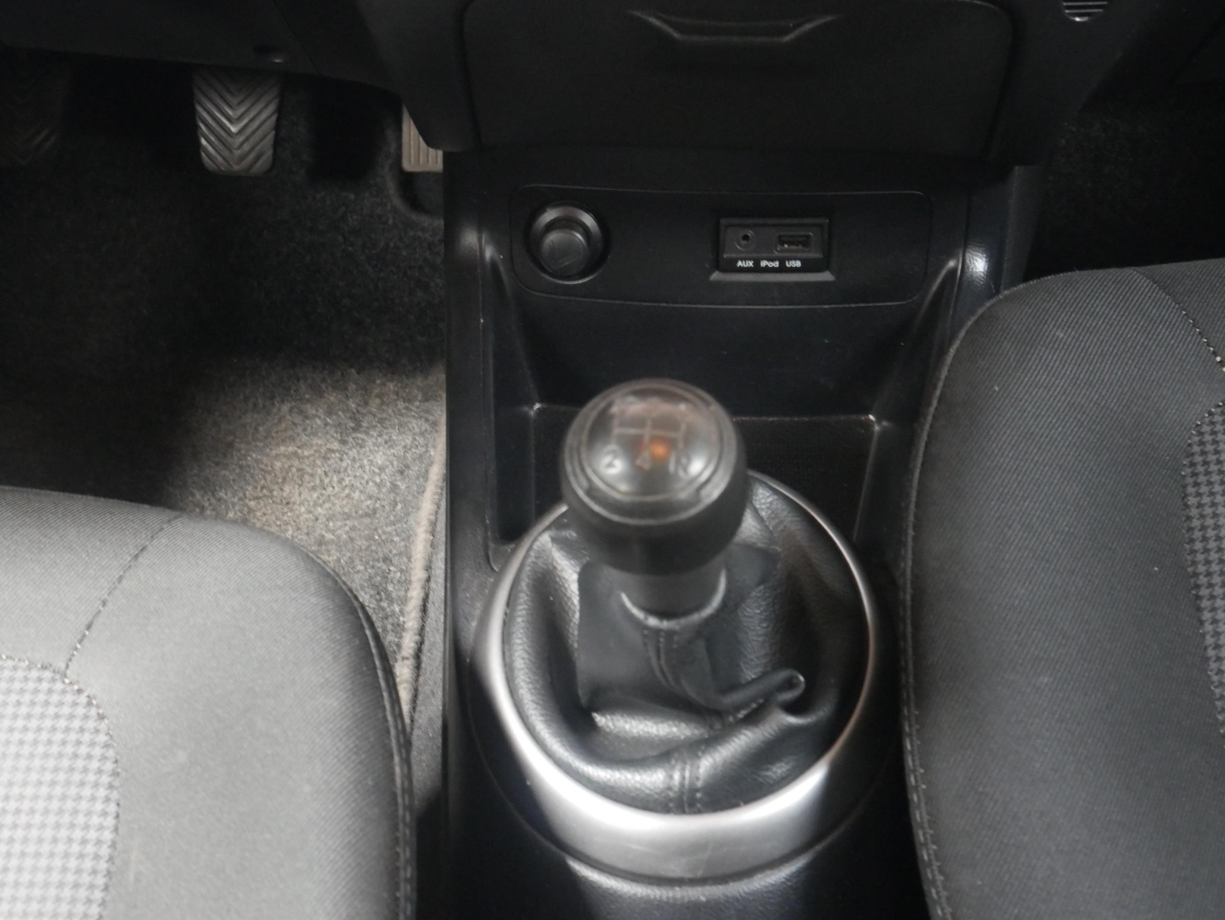 Hyundai i20, 2012 - pohled č. 17