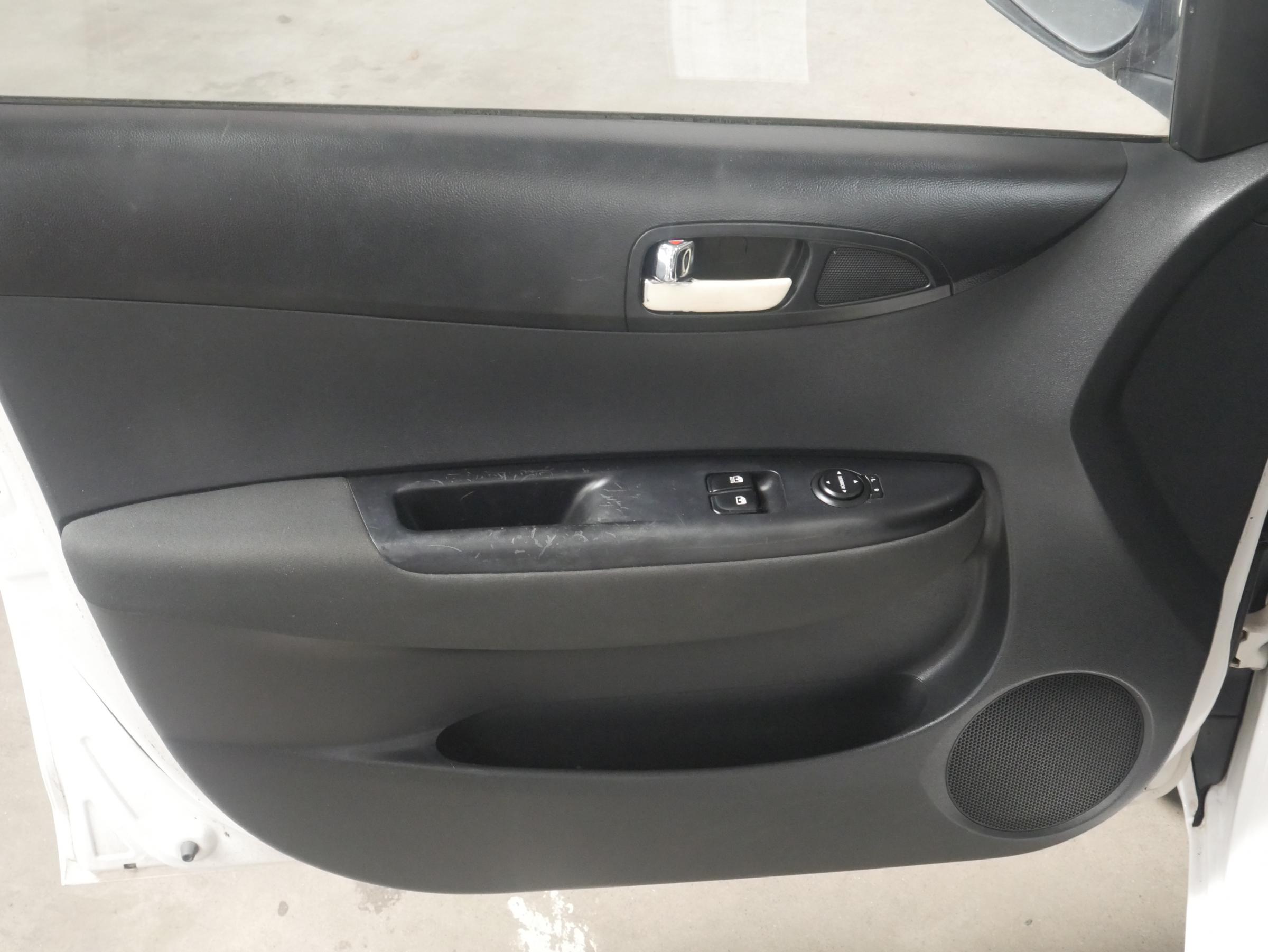 Hyundai i20, 2012 - pohled č. 8