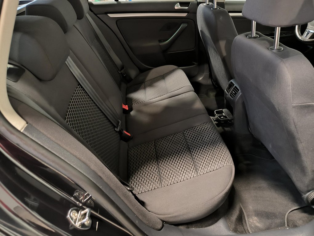 Volkswagen Golf 1.6 TDi Trendline