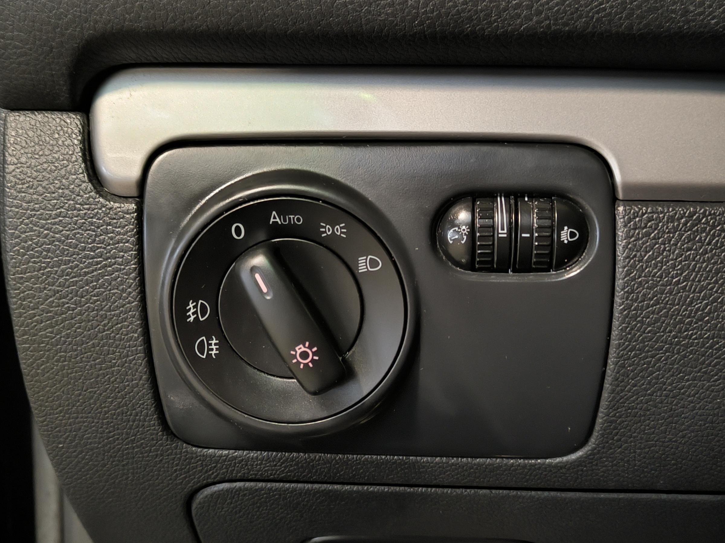 Volkswagen Golf, 2011 - pohled č. 16