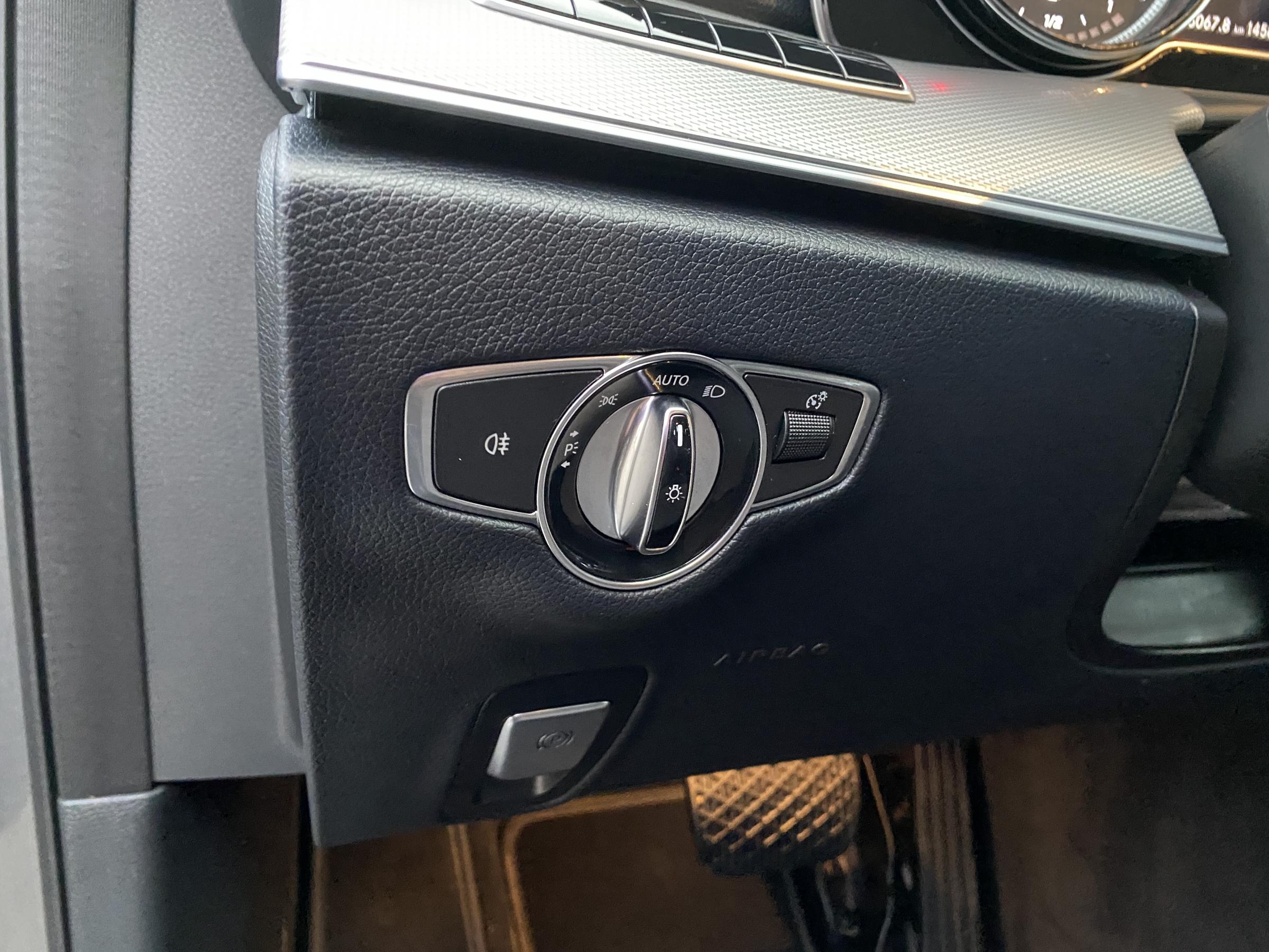 Mercedes-Benz Třída E, 2017 - pohled č. 15