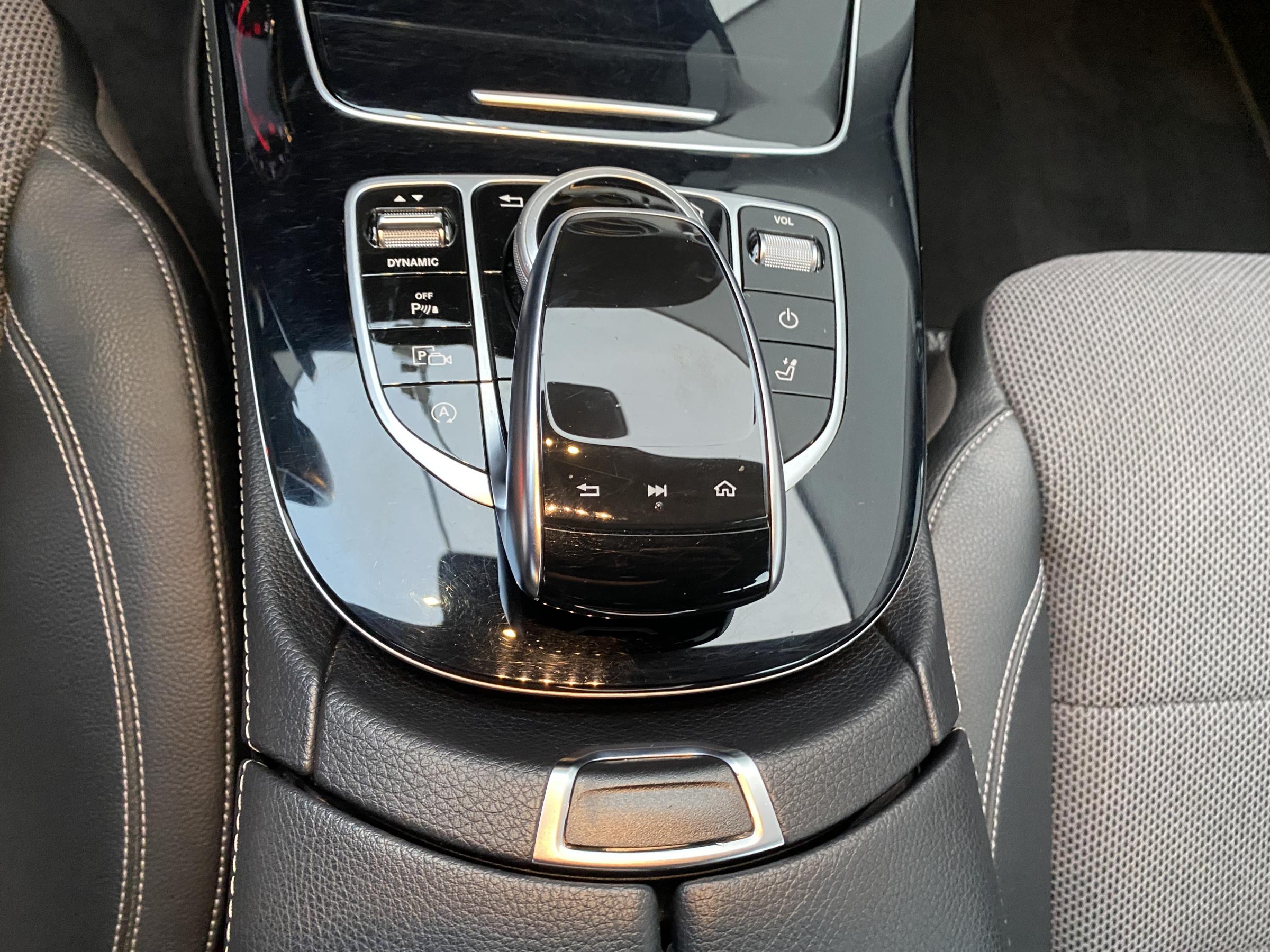 Mercedes-Benz Třída E, 2017 - pohled č. 17