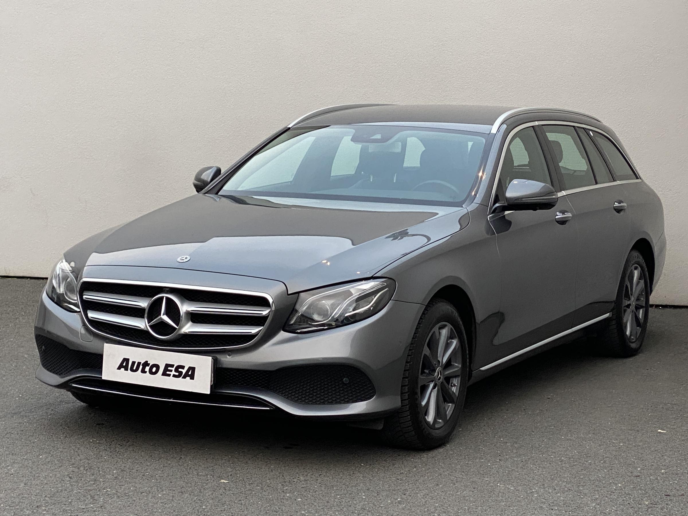 Mercedes-Benz Třída E, 2017 - pohled č. 3