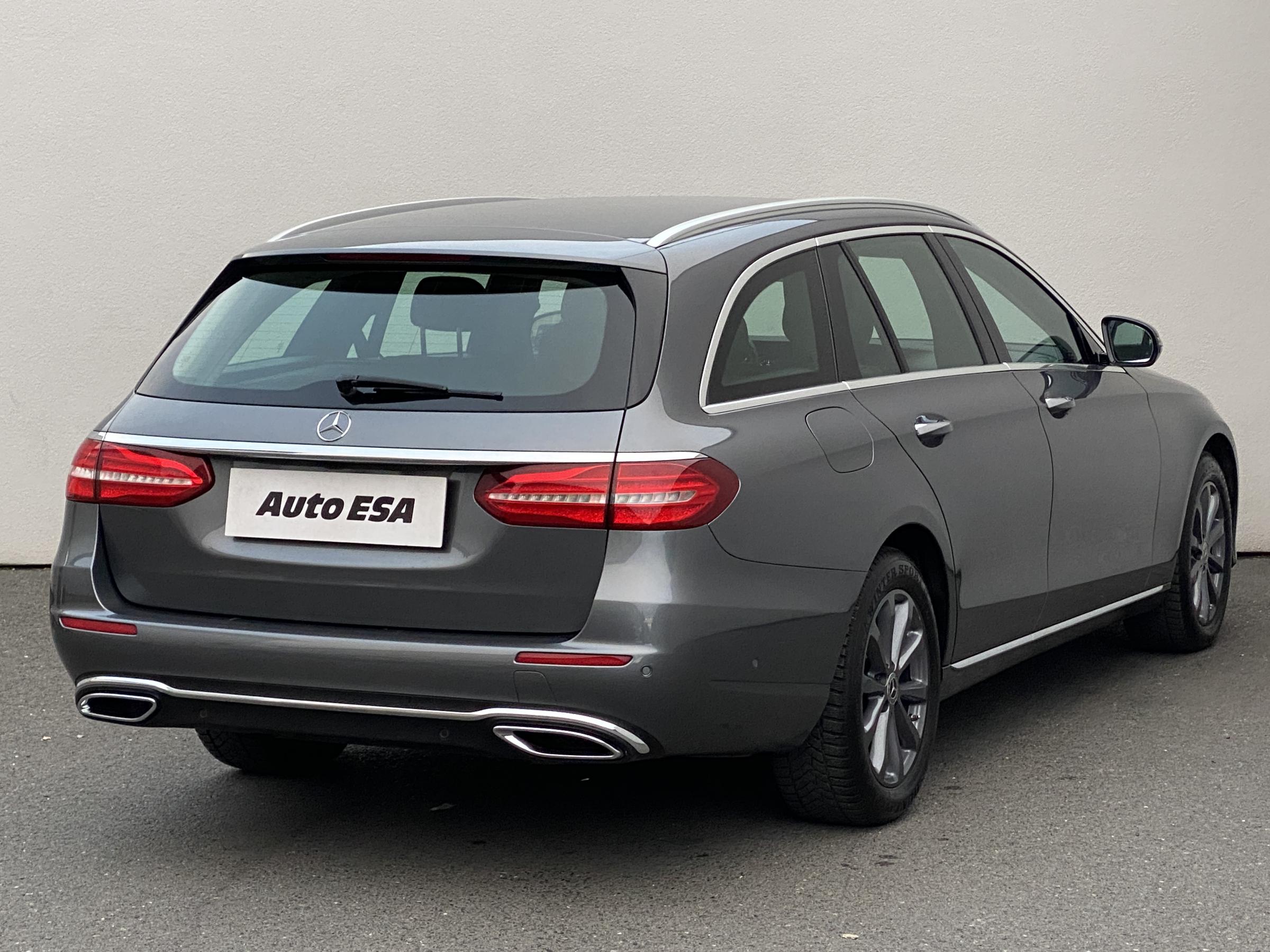 Mercedes-Benz Třída E, 2017 - pohled č. 4