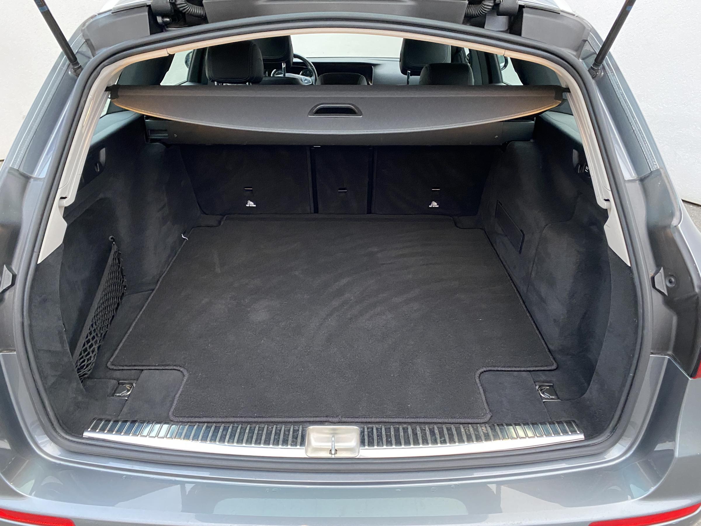 Mercedes-Benz Třída E, 2017 - pohled č. 7