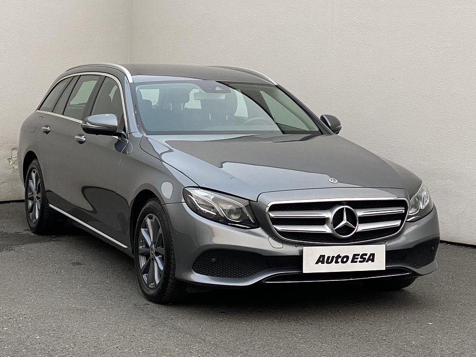 Mercedes-Benz Třída E 2.0CDi  220D