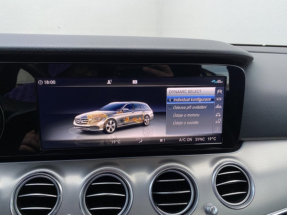 Mercedes-Benz Třída E 2.0CDi  220D