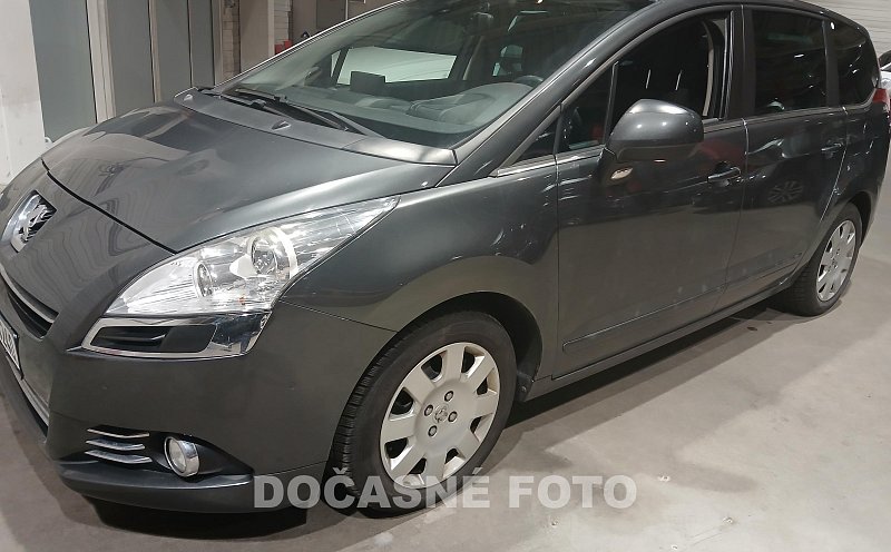 Peugeot 5008 2.0. 