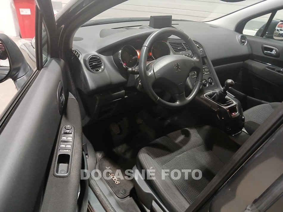 Peugeot 5008 2.0. 