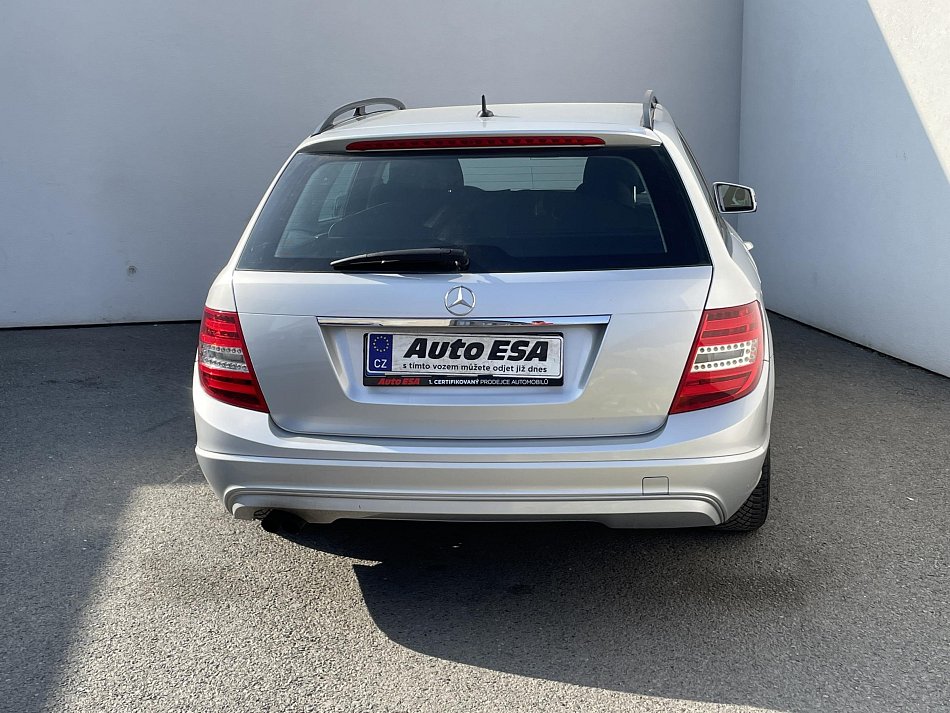 Mercedes-Benz Třída C 2.2CDi  C180