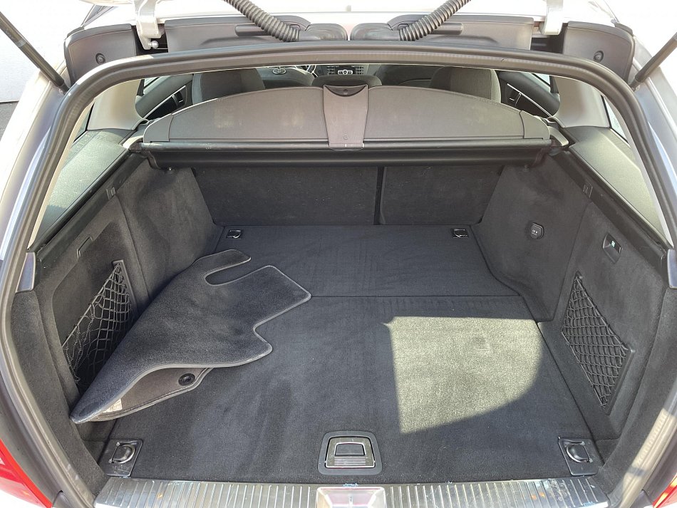 Mercedes-Benz Třída C 2.2CDi  C180