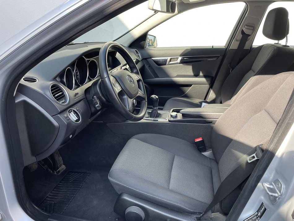 Mercedes-Benz Třída C 2.2CDi  C180