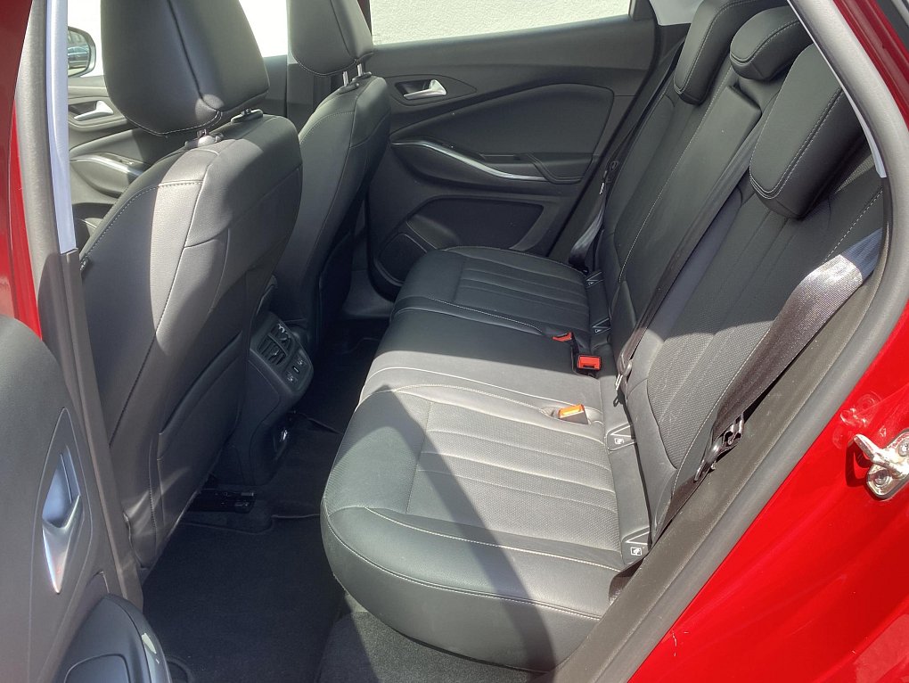 Opel Grandland X 1.2T Ultimate