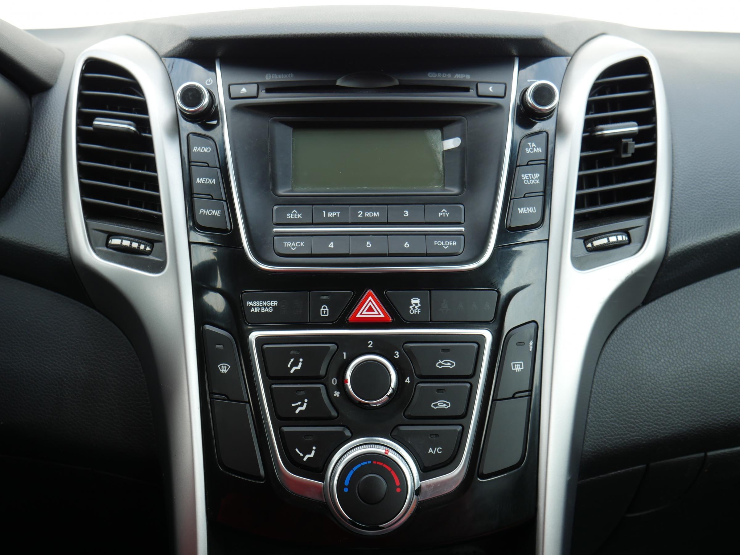 Hyundai i30, 2016 - pohled č. 14