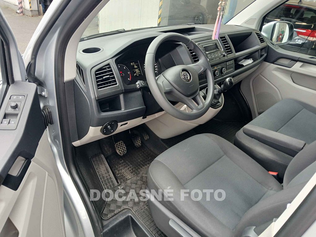 Volkswagen Transporter 2.0TDi  L2 9míst
