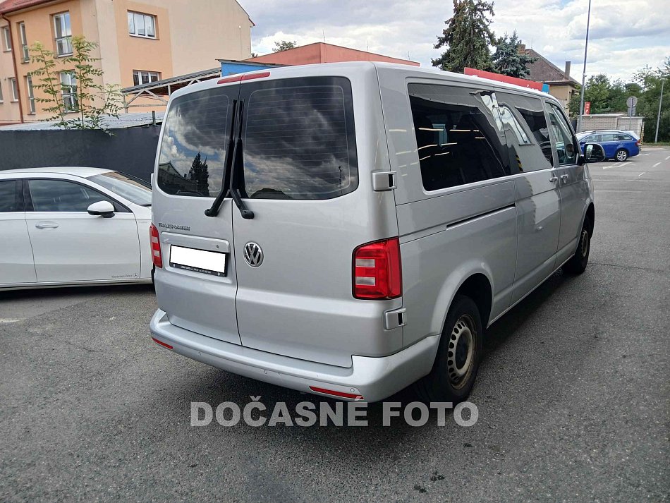 Volkswagen Transporter 2.0TDi  L2 9míst